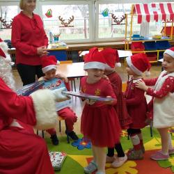 Mikołaj odwiedza nasze przedszkole