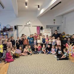 484585842 1563320740974255 3407196681950974488 N