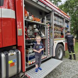 4da5aa2f 8678 4a35 974a 8c4f7eacd7c7