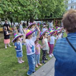 61e5bb49 1a6f 4718 B08e F26f5d6c280e