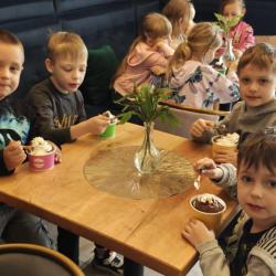 2f2453f9 5278 45f7 B36a 88a803682a63