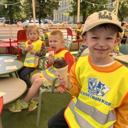 053b709d Eddd 4a50 8e48 8c72659a6845