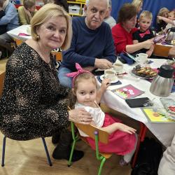 8ee5bea3 40ad 4a00 81eb F339e6bb6f61