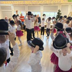 Received 2153435658795640