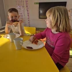 6fcb049b 28ab 46f4 89d8 33dc742ed66c