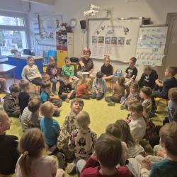 30c03eaf 6f45 4eda 8b2b F315d977995b