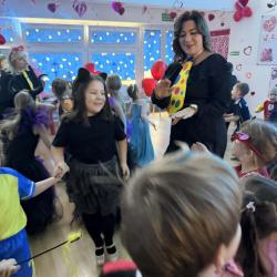 Messenger Creation C7eef223 9d4d 4cef B542 D45cbb9b2a97