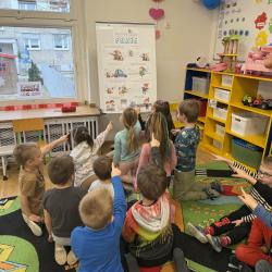 Messenger Creation 06db63bc 0f97 4f39 9197 19d886694e4b